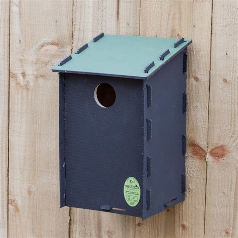 macaw nest boxes metal|starling nest box hole size.